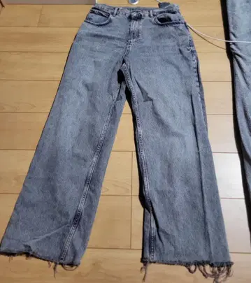 ZARA BAGGY FIT DENIM PANTS