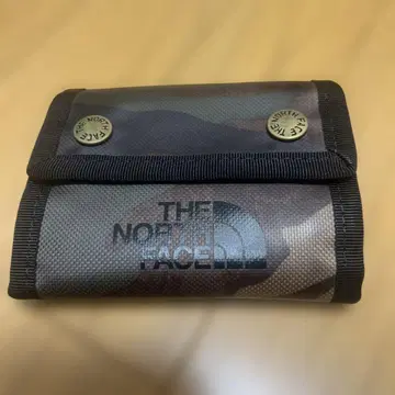 THE NORTH FACE 카모플라주 3단 폴더형 지갑