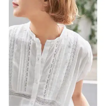 스픽 앤 스팬 2024 SS 60 론 프렌치 레이스 블라우스 봄/여름