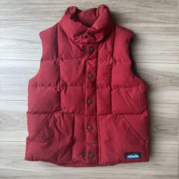 KAVU 레드 다운 베스트