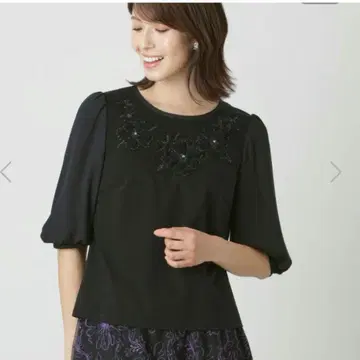 새상품 TO BE CHIC 블랙 플라워 자수 벌룬 슬리브