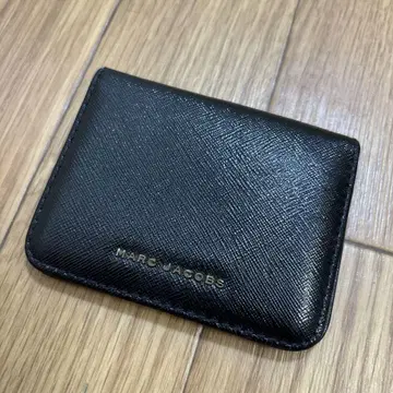 마크제이콥스 MARC JACOBS 바이컬러 패스 케이스
