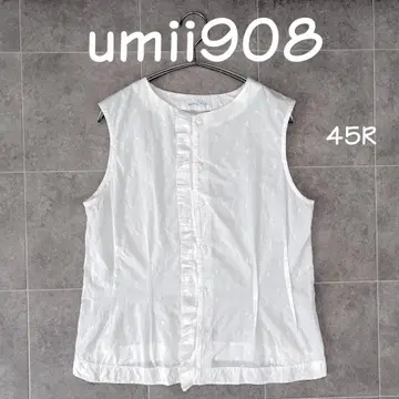 새상품급 umii908 45R 슬리브리스 블라우스 화이트 자수 프릴 코튼