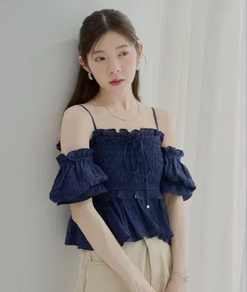 Chico 셔링 리본 오프 숄더 탑 네이비