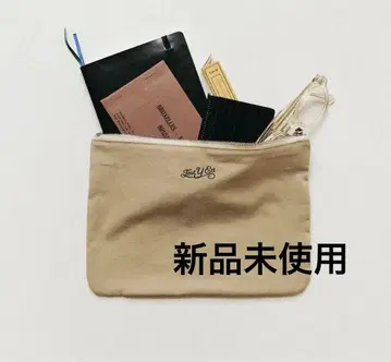 미사용 새상품 TOUT Y EST 투티에 파우치 베이지
