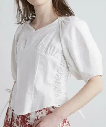 Lily Brown 코르셋 디테일 탑 블라우스