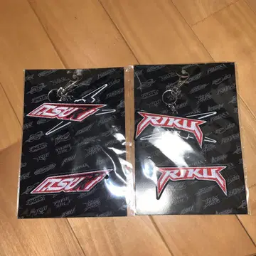 후지와라 이츠키 RIKU 와펜 참 세트