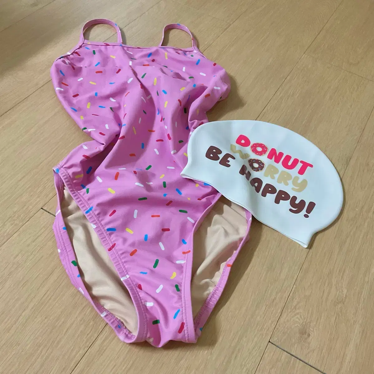 Heyeom Tan Tyvek Onepiece Pink Donut Swim Cap #수영복,#여자