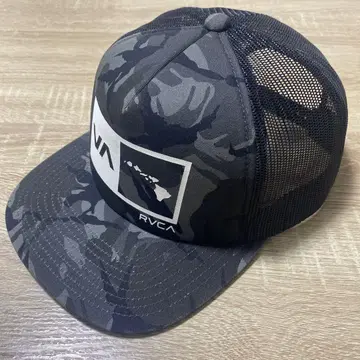 RVCA 메쉬 캡 블랙 카모플라쥬 트래커