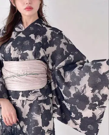 블랙과 베이지 꽃무늬 유카타, 오비 세트 GRL