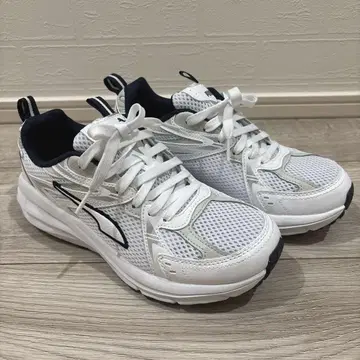 PUMA 푸마 힙노틱2K 스니커즈 23.5cm