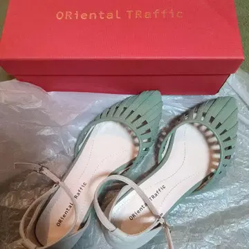 ORiental TRaffic 그린 화이트 샌들
