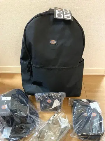 Dickies 블랙 백팩, 캡, 벨트 등 5점 세트 미사용품