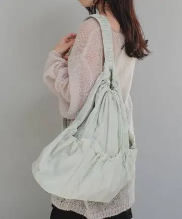 Kastane 카스타네 원숄더 데이팩