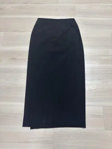 Atelier 블랙 타이트 스커트 슬릿