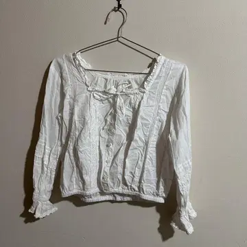 레이빔즈 화이트 레이스 장식 긴팔 블라우스