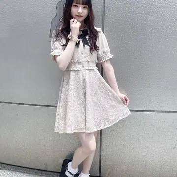 ROJITA 비쥬 브로치 장식 전체 레이스 반팔 원피스