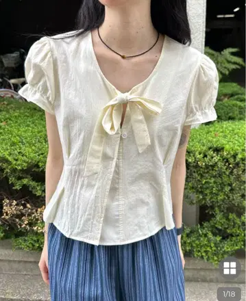 리본 스트링 블라우스