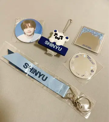 TWS 시뉴 SHINYU 팝업 캔뱃지 베어 키링 묶음 판매