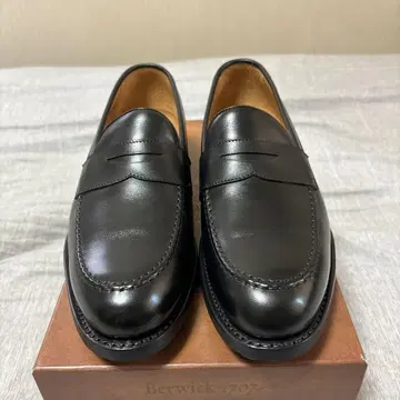 BERWICK 4545BCDABK 코인 로퍼 UK7.5