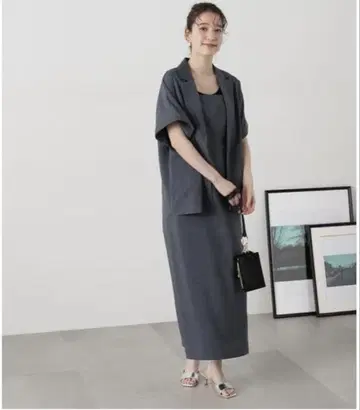 N. 내추럴 뷰티 베이직 다크 그레이 슬리브 세트업