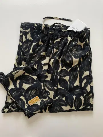 Spick and Span DEVEAUX 이지 팬츠