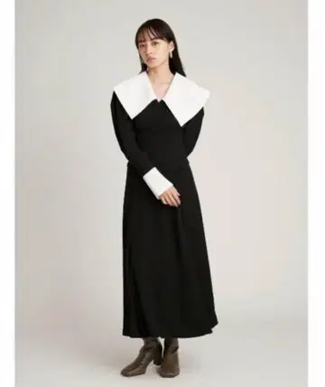 SNIDEL 빅 칼라 코르셋 원피스