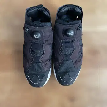 리복 Instapump Fury 블랙