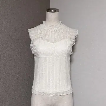 다즐린 하이넥 프릴 레이스 슬리브리스 탑 아이보리