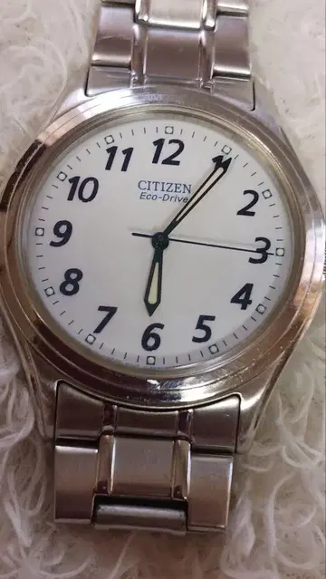 CITIZEN Eco-Drive 손목시계 실버/화이트