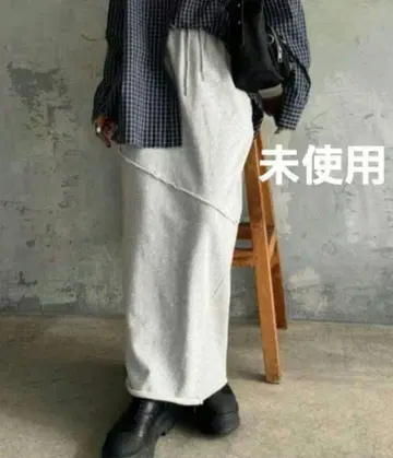 미사용 지나시스 절개 컷 내로우 스커트 그레이