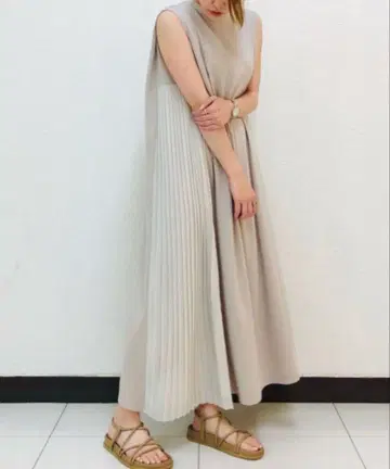 PLST 사이드 플리츠 티셔츠 원피스 M 사이즈