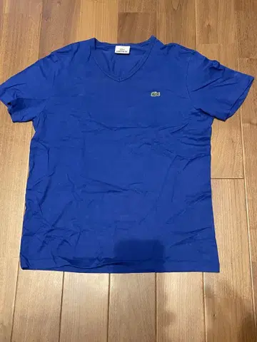 LACOSTE 파란색 V넥 티셔츠 사이즈 4
