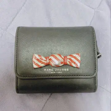 MARC JACOBS 그레이 리본 지갑