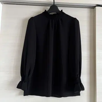 ANAYI 조젯 셔링 블라우스