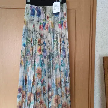 이즈스칼라 미사용 새상품 롱 스커트