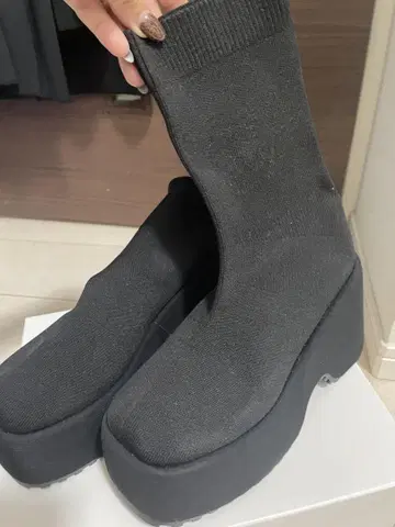 SHEIN 블랙 삭스 부츠 35