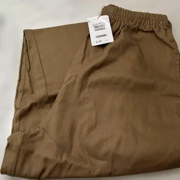 M 사이즈 브라운 치노 팬츠