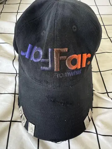 Far From What 블랙캡
