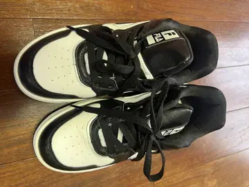FILA 블랙 화이트 하이컷 스니커즈