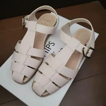 SHIPS 화이트 플랫 샌들 24cm