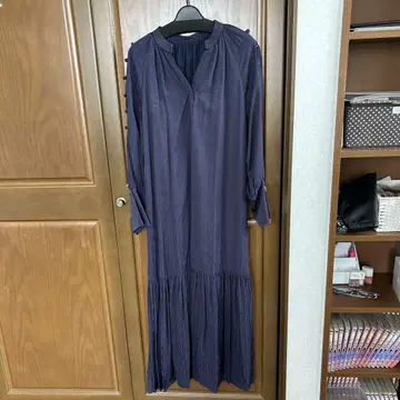 네이비 롱 원피스 V넥 버튼