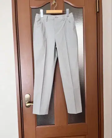 비쓰리 새상품급 케어 쿨 테이퍼드 팬츠 옅은 그레이 30 사이즈