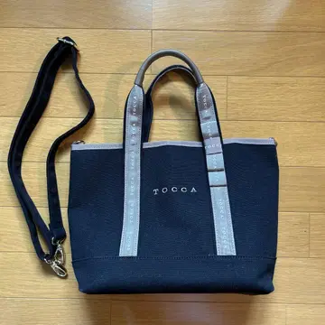 TOCCA 블랙 캔버스 숄더백