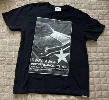 RAW FUDGE 그래픽 티셔츠 블랙