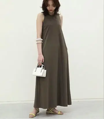 투모로우랜드 새상품 코튼 스무스 저지 아메리칸 슬리브 원피스