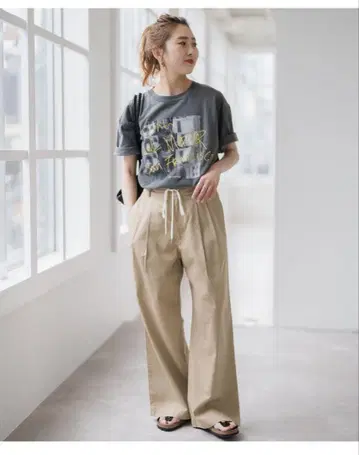 Spick&Span 코튼 레이온 드로스트 플레어 팬츠