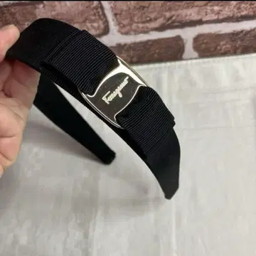 Salvatore Ferragamo 페라가모 바라 리본 머리띠