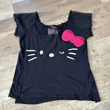 헬로키티 반팔 티셔츠 블랙 허니 번치