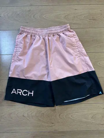 Arch 숏팬츠 M